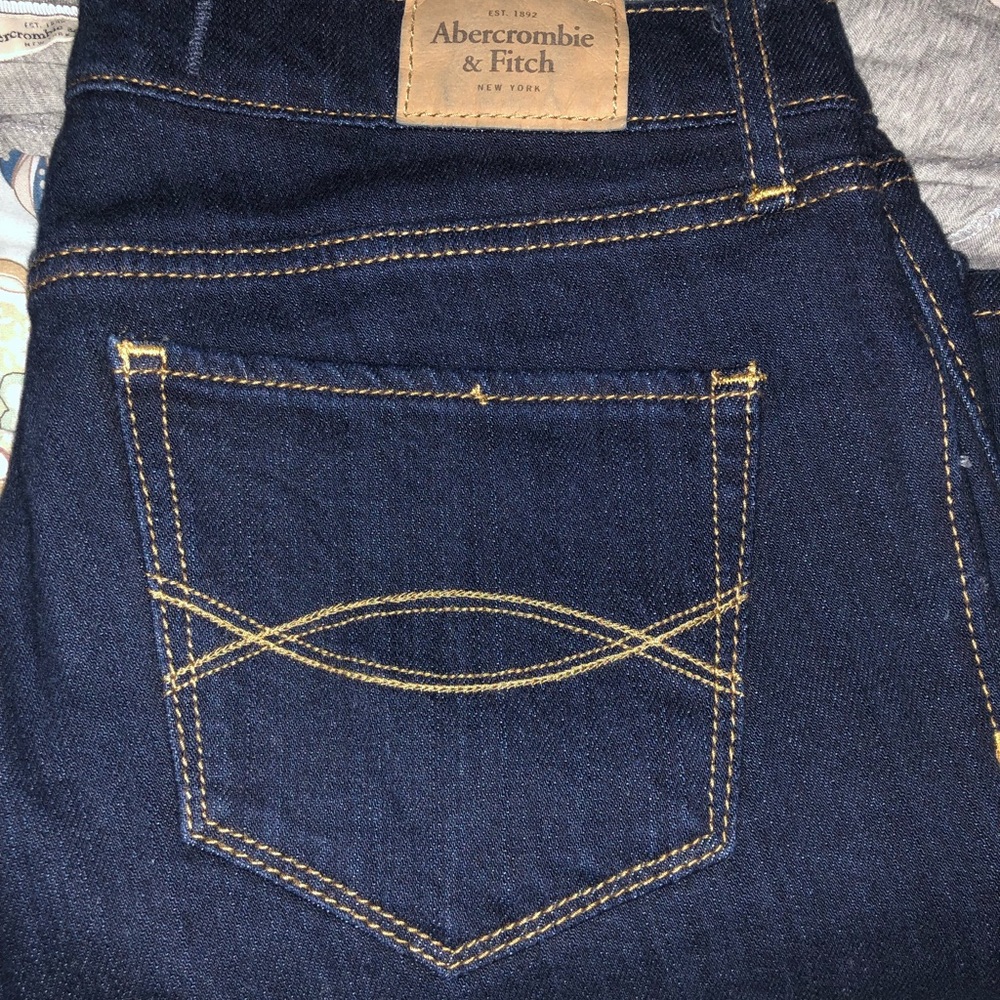 A&F size 28 Perfect Stretch Jeans NWT